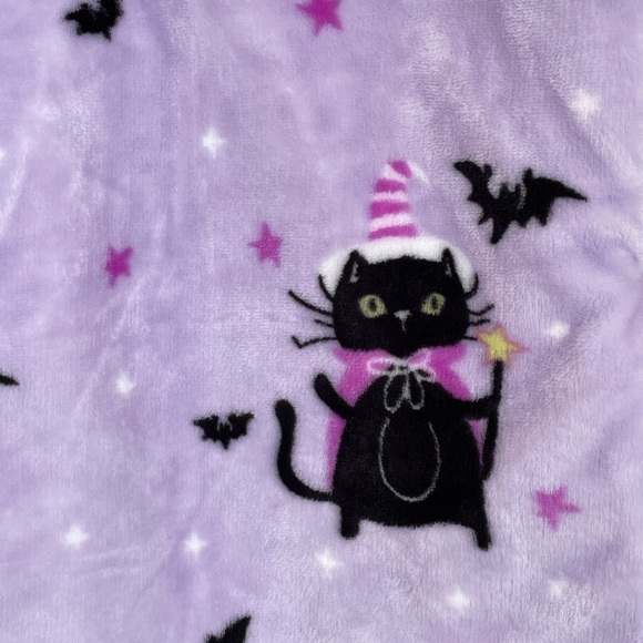 Betsey Johnson Other - Betsey Johnson Throw Blanket Super Soft NWT Black Cat